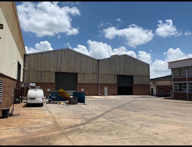 5,060M² WAREHOUSE TO LET IN ANDERBOLT